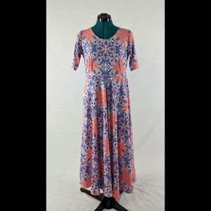 Maxi dress with pockets